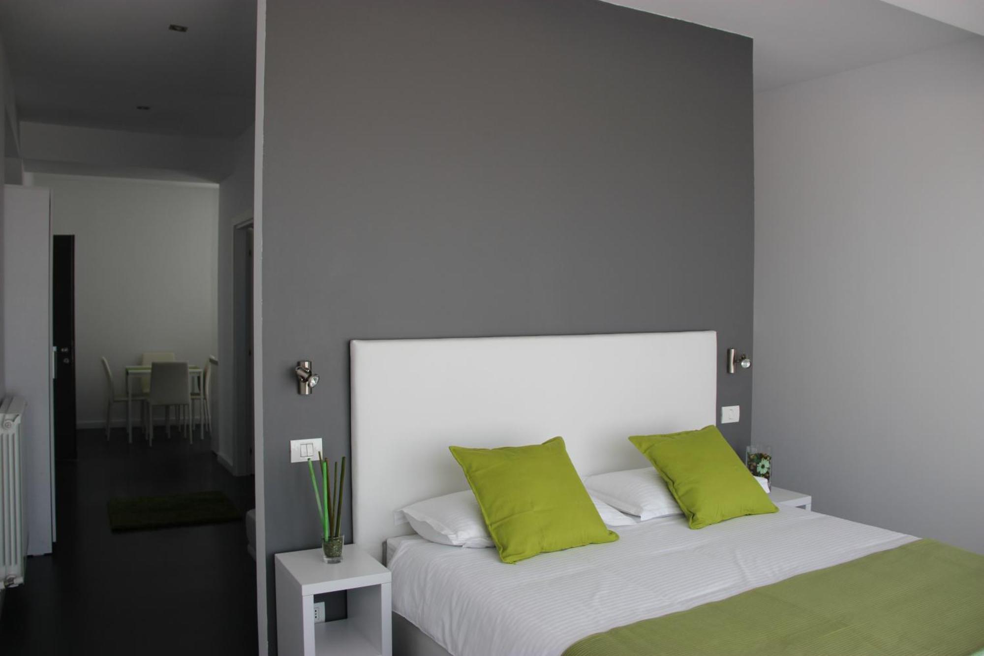Living Aparthotel Bukarest Zimmer foto